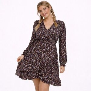New CURRENT AIR Size Medium Purple Ditsy Floral Ruffled Tiered Cottagecore Dress